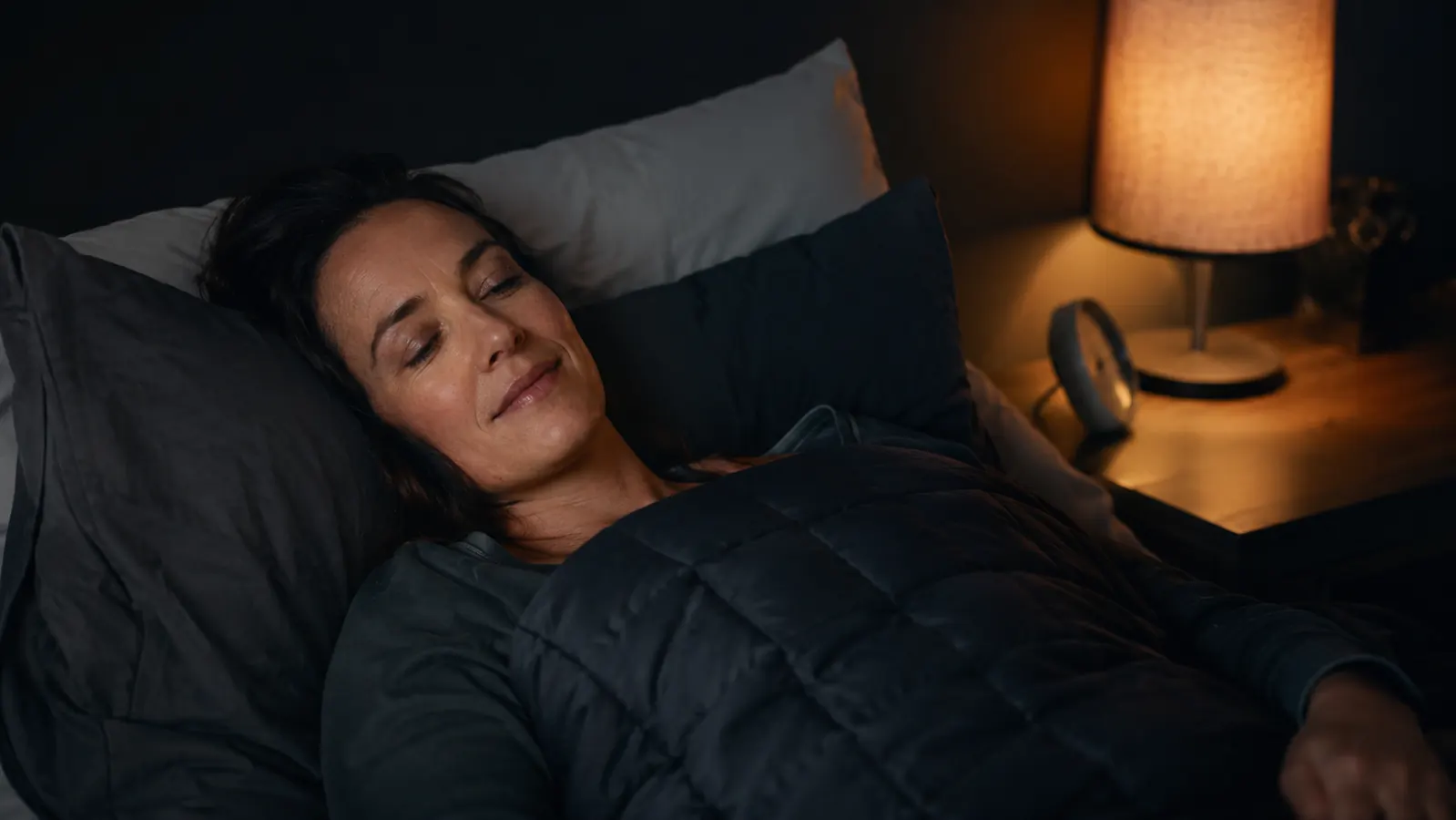 10 Reasons a Weighted Blanket Improves Sleep for Anxious Adults